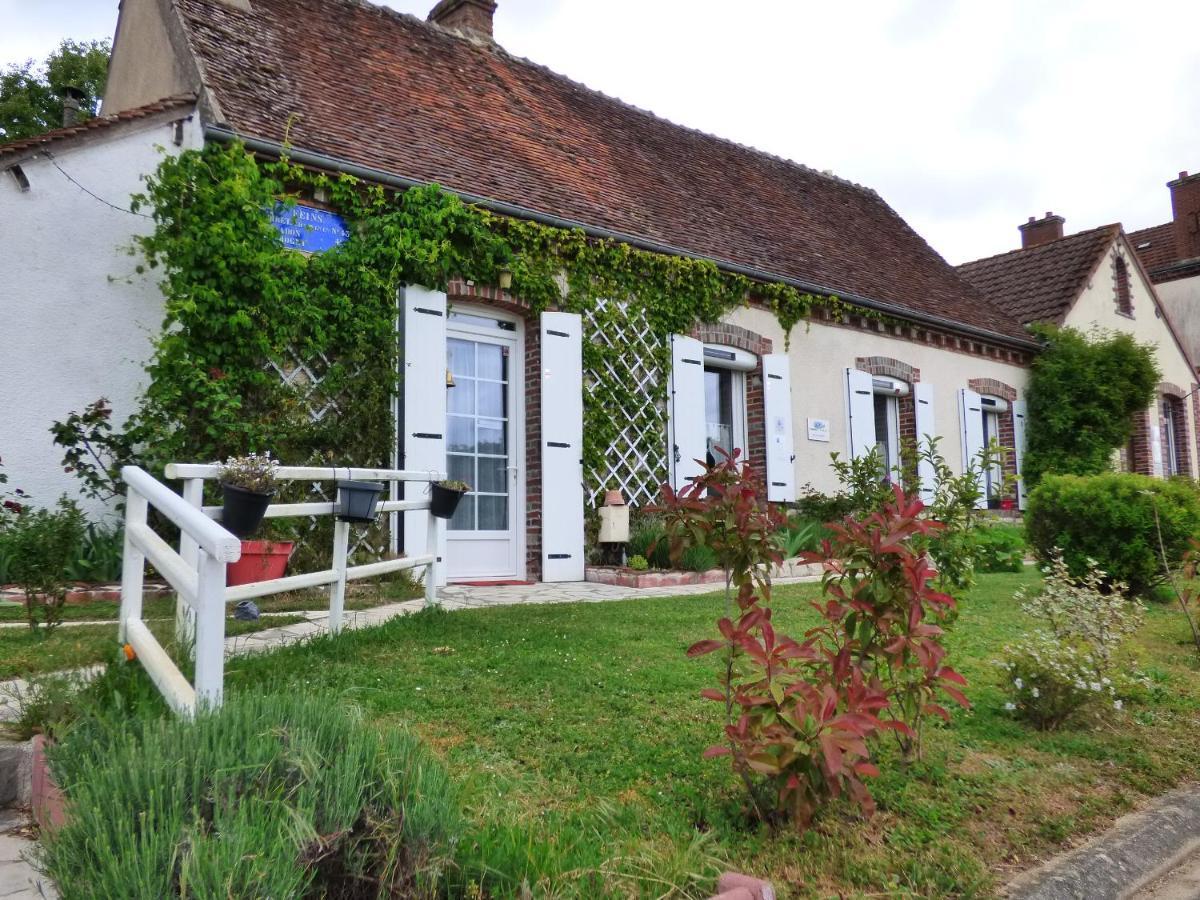 Chambres D'Hotes Les Muscaris Feins-en-Gatinais Esterno foto