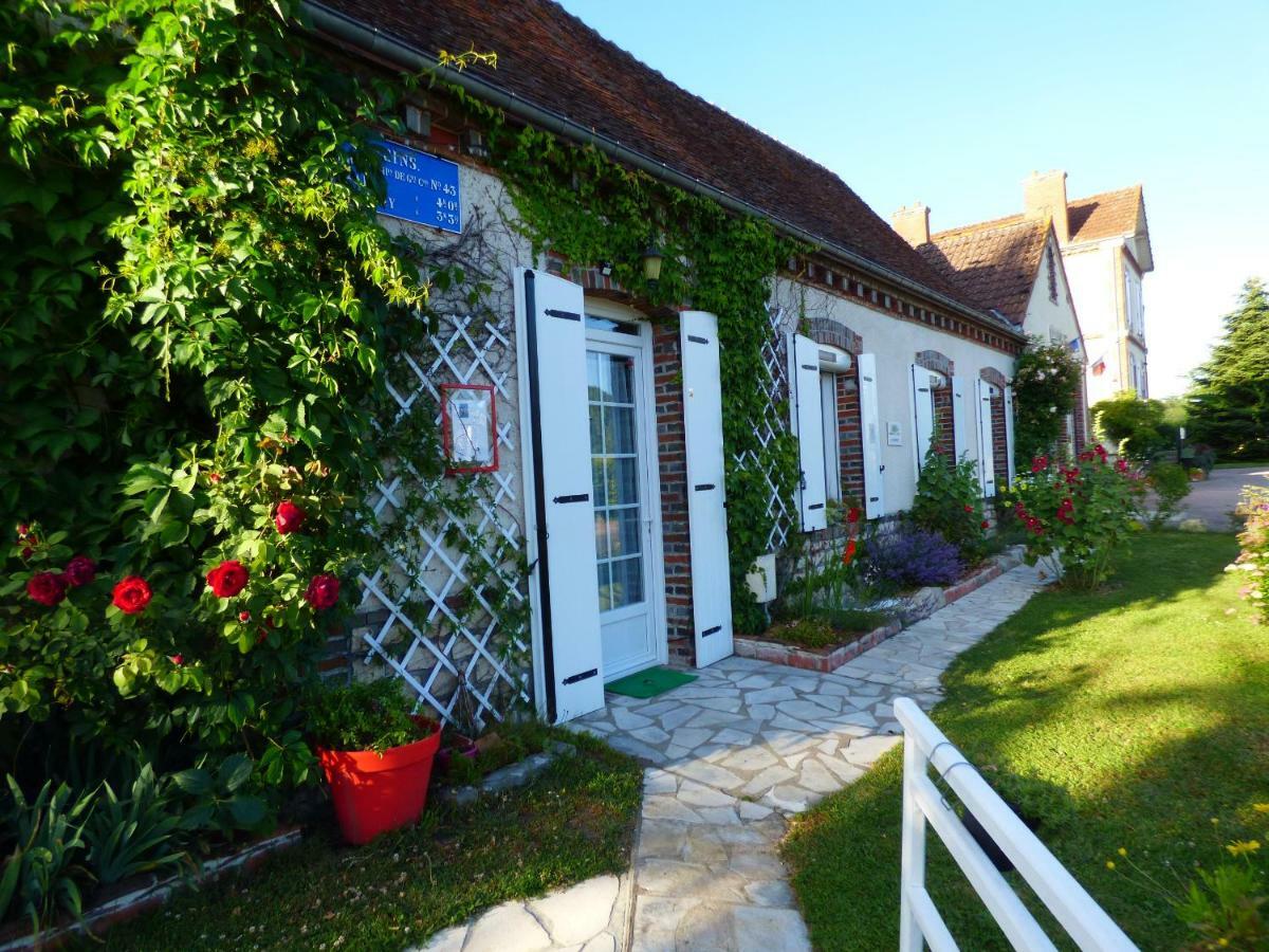Chambres D'Hotes Les Muscaris Feins-en-Gatinais Esterno foto