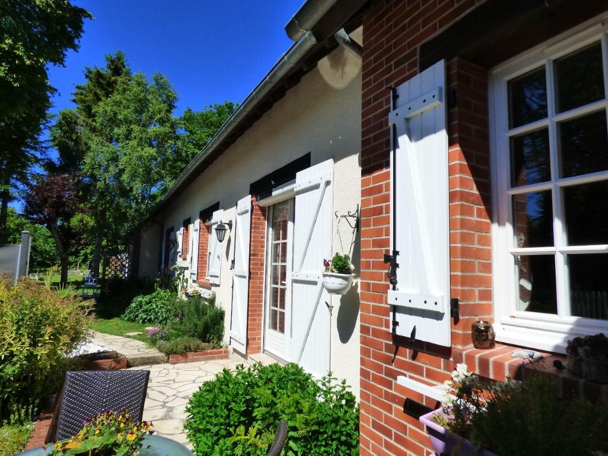 Chambres D'Hotes Les Muscaris Feins-en-Gatinais Esterno foto